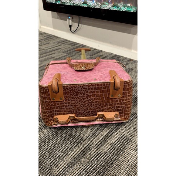 Samantha  Brown  Baby Croc Under Seat Bag - Picture 9 of 10